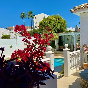 Family With Pool, Walk To Beach, Restaurants And Shopping Villa
